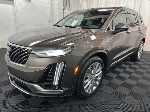 Used 2020 Cadillac XT6 Premium Luxury AWD/4WD image 3