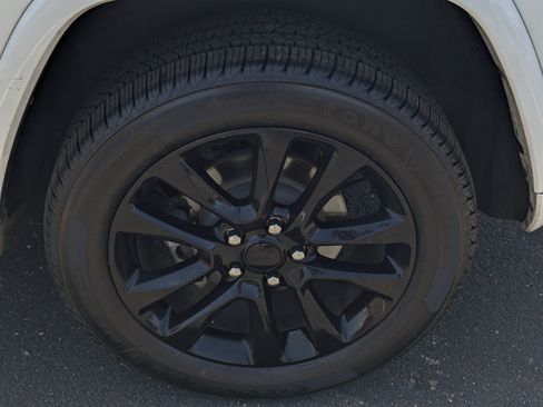 Used 2020 Jeep Grand Cherokee Altitude AWD/4WD image 7
