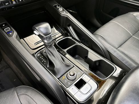 Used 2022 Kia Telluride EX w/ EX Premium Package image 22