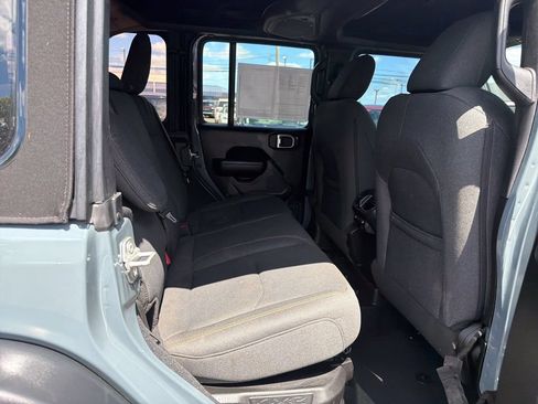 Used 2024 Jeep Wrangler Unlimited AWD/4WD image 18