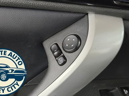 Used 2023 Mitsubishi Eclipse Cross SE image 23