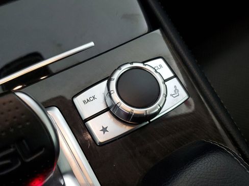 Used 2014 Mercedes-Benz SL 550 image 48