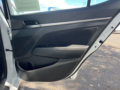 Used 2018 Hyundai Elantra SEL image 13