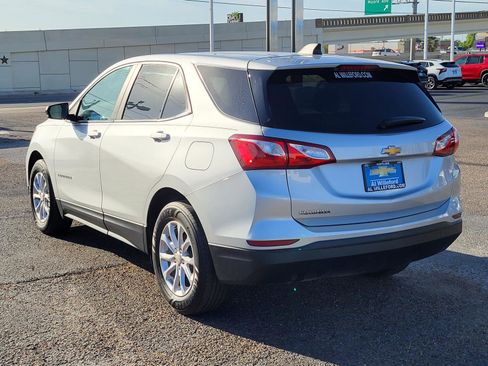 Used 2020 Chevrolet Equinox LS w/ LS Convenience Package image 3
