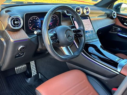 Used 2023 Mercedes-Benz GLC 300 4MATIC image 12