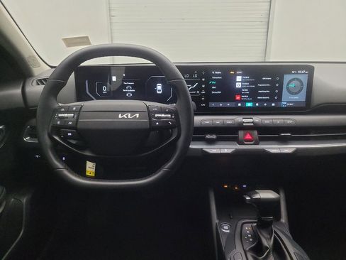 Used 2025 Kia K4 EX FWD image 22