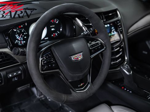 Used 2017 Cadillac CTS V w/ Luxury Package RWD image 32