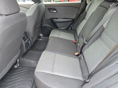 Used 2023 Nissan Rogue SV image 13