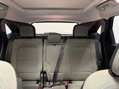 Used 2022 Ford Escape SE w/ SE Sport Appearance Package AWD/4WD image 20