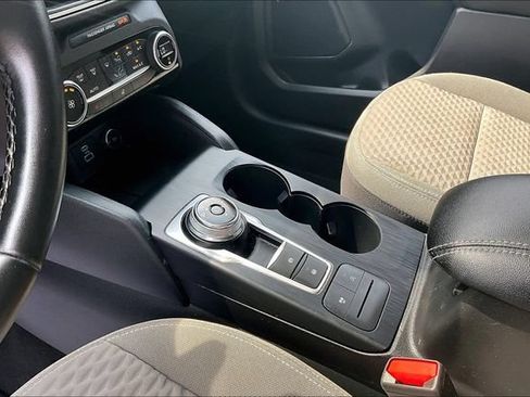 Used 2021 Ford Escape SE w/ Cold Weather Package AWD/4WD image 17