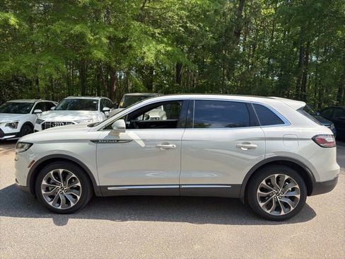 Used 2021 Lincoln Nautilus Reserve w/ Equipment Group 201A image 2