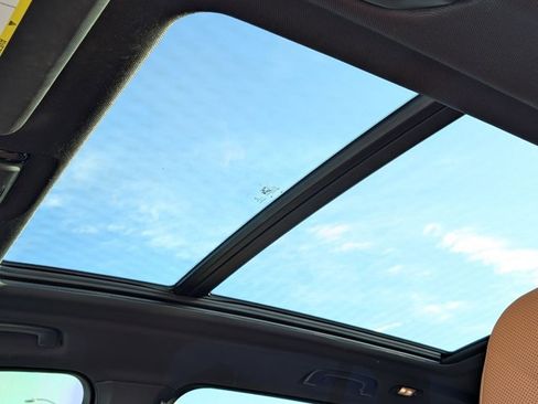 Certified 2023 BMW X5 xDrive45e w/ M Sport Package image 17