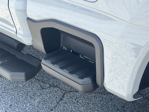 New 2026 Ford F250 Lariat w/ Black Appearance Package image 32