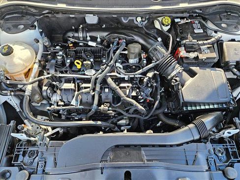 Used 2021 Lincoln Corsair FWD w/ Rear Removable Package Tray image 21