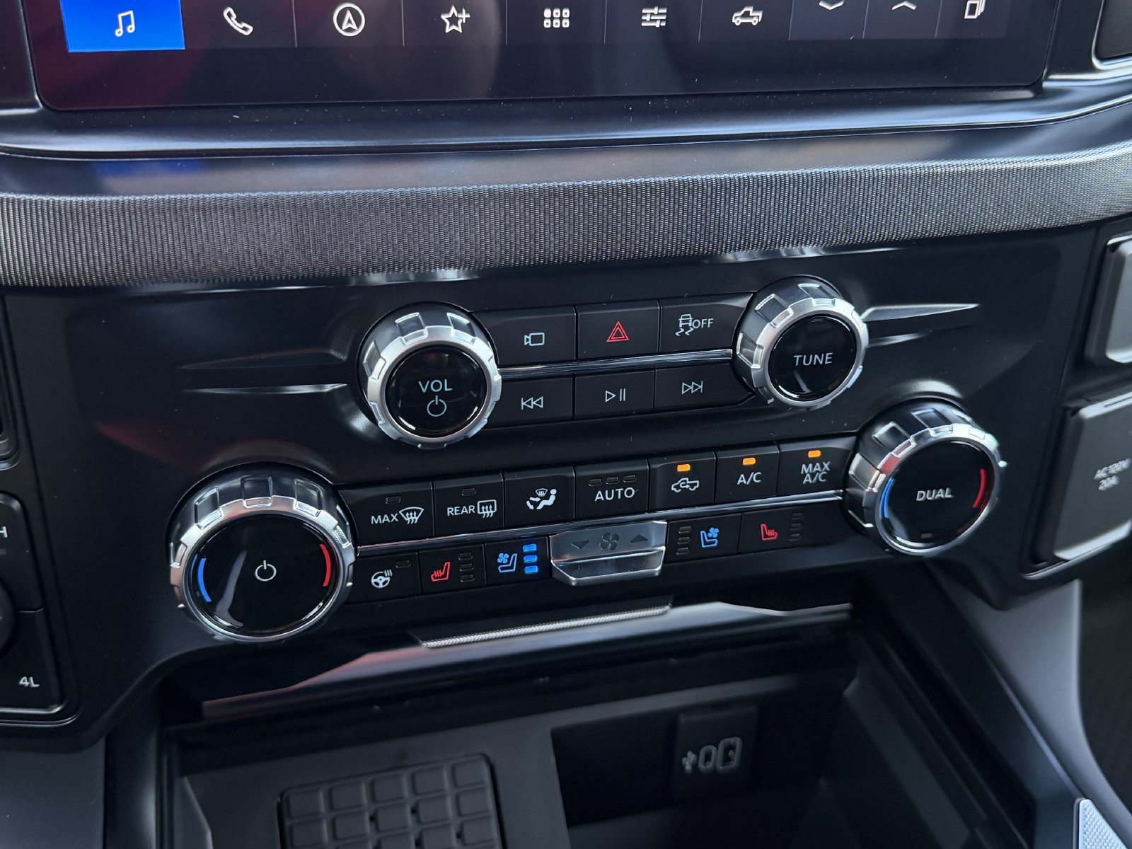 New 2027 Ford F250 Platinum AWD/4WD image 17