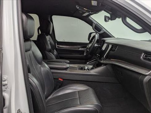 Used 2022 Jeep Wagoneer Series II image 24