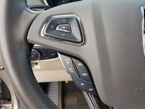 Used 2018 Lincoln MKX Select w/ Select Plus Package image 21