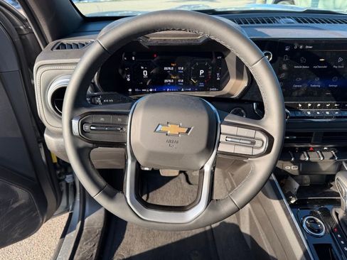 Used 2026 Chevrolet Colorado LT image 12