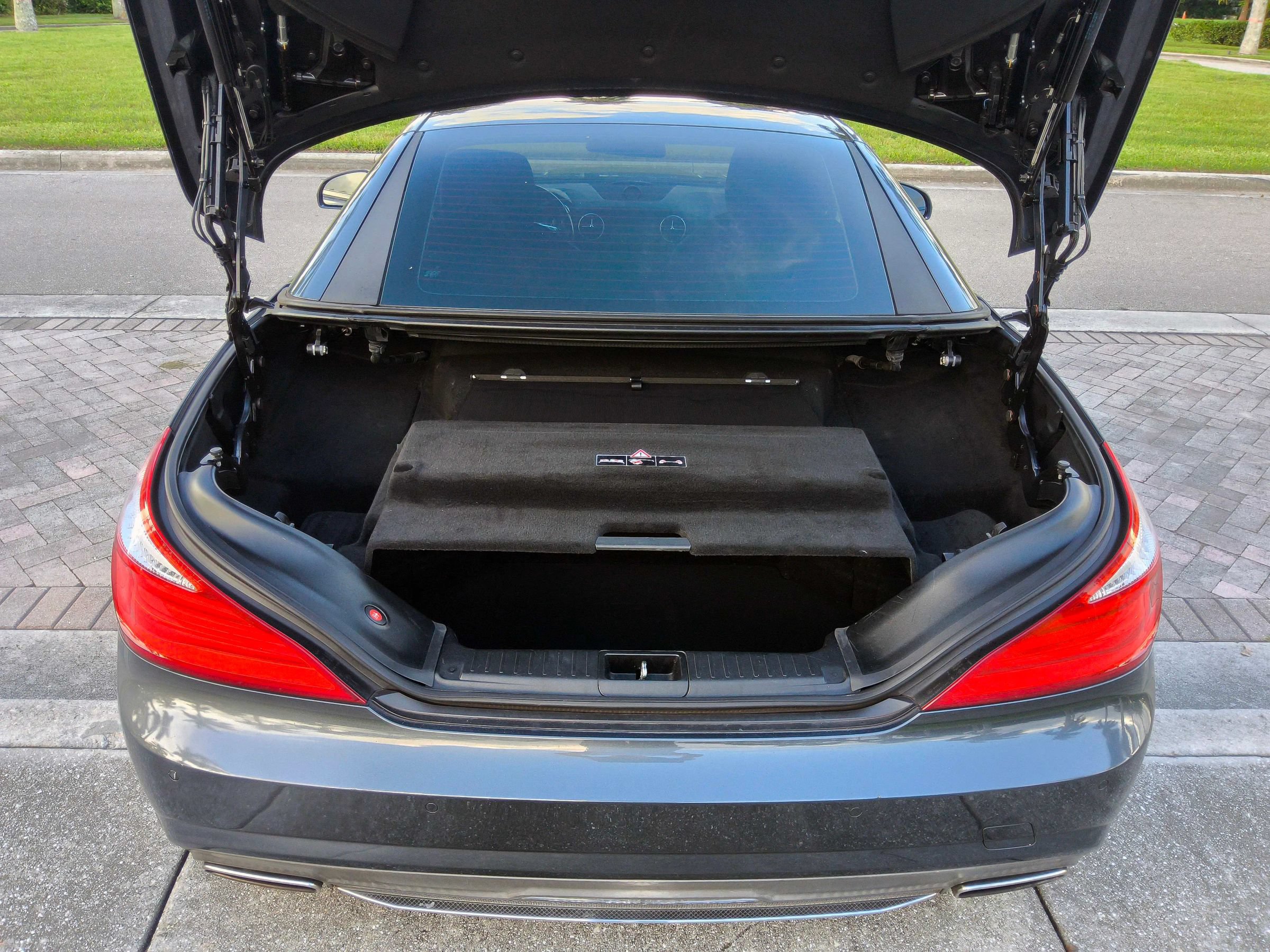 Used 2014 Mercedes-Benz SL 550 image 54