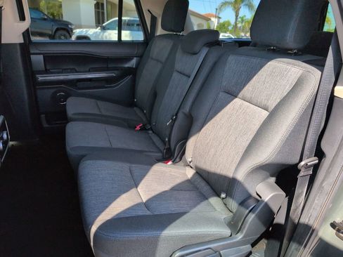 Used 2022 Ford Expedition Max XLT image 24
