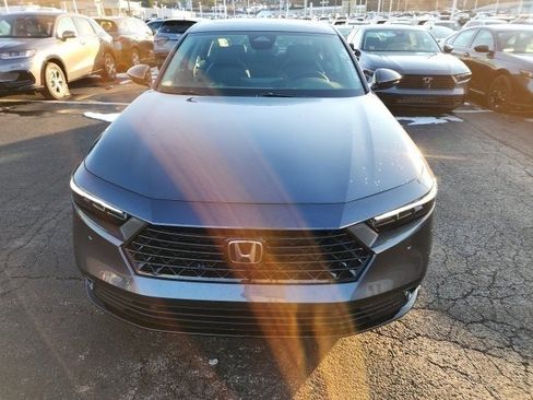 Used 2025 Honda Accord EX-L image 2