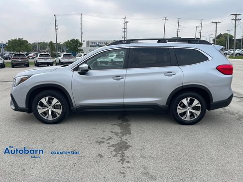 Used 2024 Subaru Ascent Premium w/ Convenience Package AWD/4WD image 2