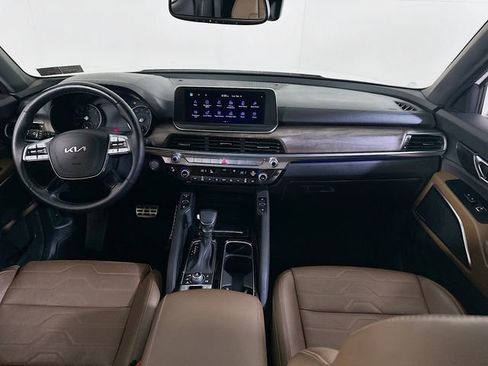 Used 2022 Kia Telluride SX w/ SX Prestige Package image 16