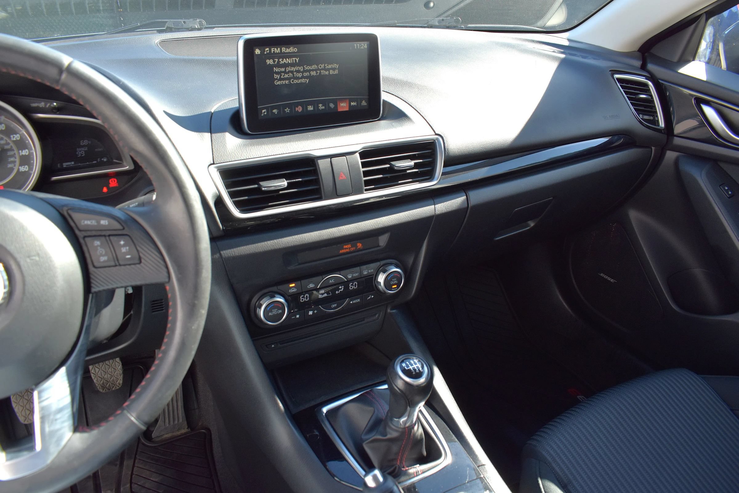 Used 2016 MAZDA MAZDA3 i Touring w/ Popular Equipment Package FWD image 22