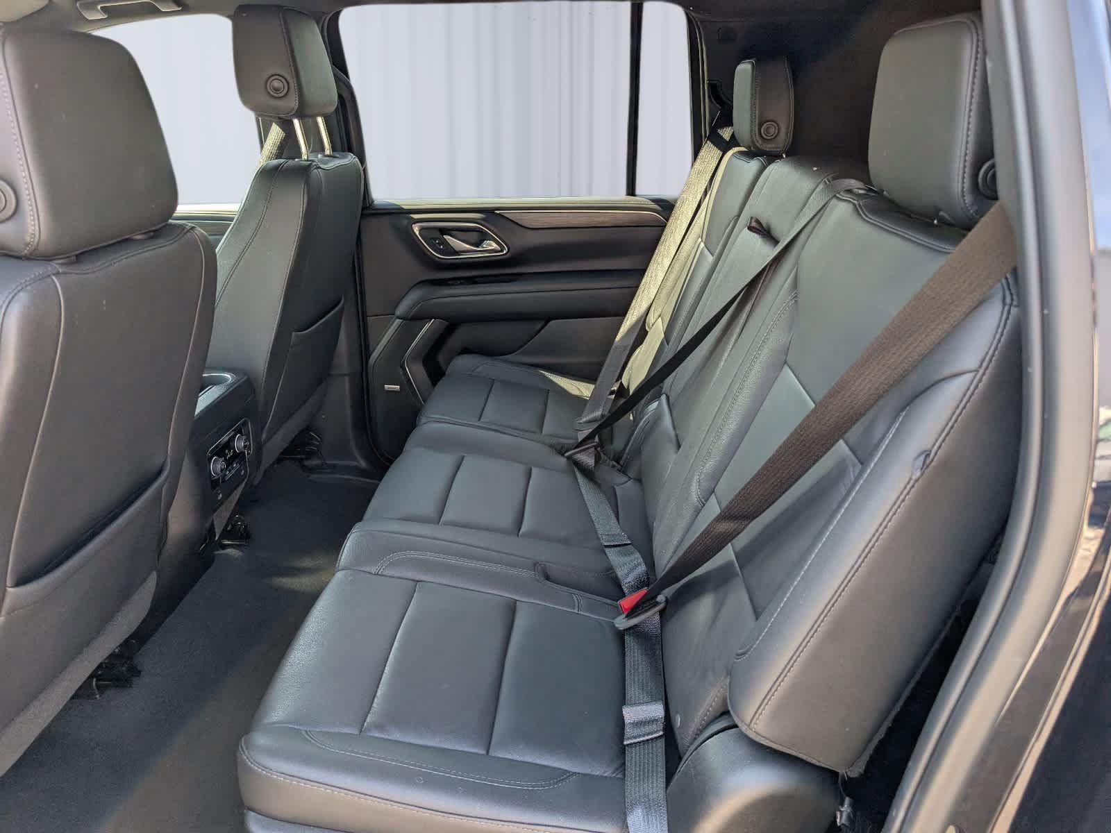 Used 2023 Chevrolet Suburban LT AWD/4WD image 14