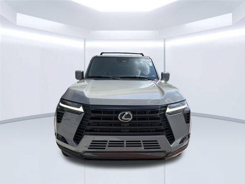 Used 2025 Lexus GX 550 w/ Accessory Package (2T) AWD/4WD image 2