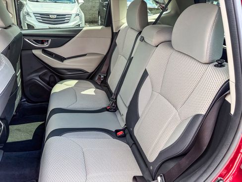 Used 2019 Subaru Forester Premium AWD/4WD image 17