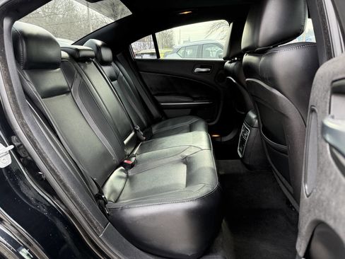 Used 2015 Dodge Charger SXT w/ AWD Plus Group image 16
