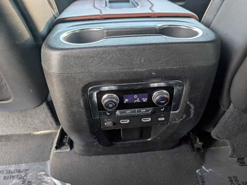 Used 2024 GMC Yukon XL Denali Ultimate image 29