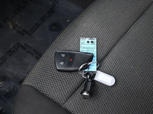 Used 2023 Chevrolet Colorado LT RWD image 18