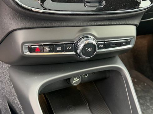 New 2026 Volvo EX40 Plus w/ Climate Package image 23