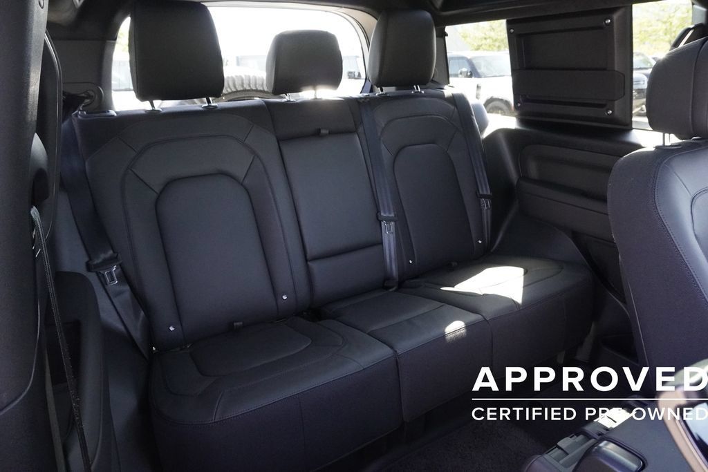 Used 2026 Land Rover Defender 90 V8 AWD/4WD image 26
