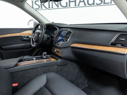 Used 2024 Volvo XC90 T8 Plus w/ Protection Package Premier image 21