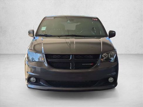 Used 2019 Dodge Grand Caravan SXT w/ Driver Convenience Group FWD image 2