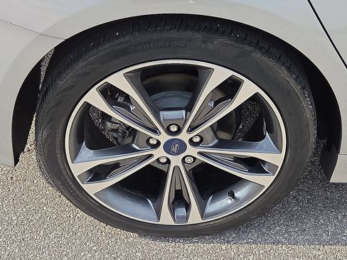 Used 2020 Ford Fusion Titanium FWD image 7