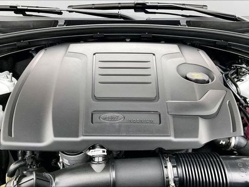 New 2026 Land Rover Range Rover Velar Dynamic SE image 13