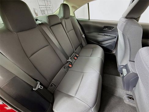 Certified 2025 Toyota Corolla LE image 28