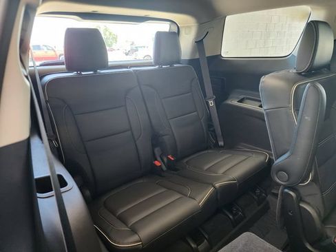 Used 2019 GMC Acadia Denali w/ Technology Package FWD image 18