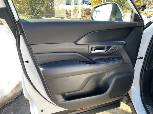 Certified 2024 Toyota Grand Highlander MAX Platinum image 17