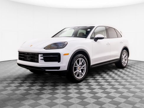 New 2026 Porsche Cayenne image 1