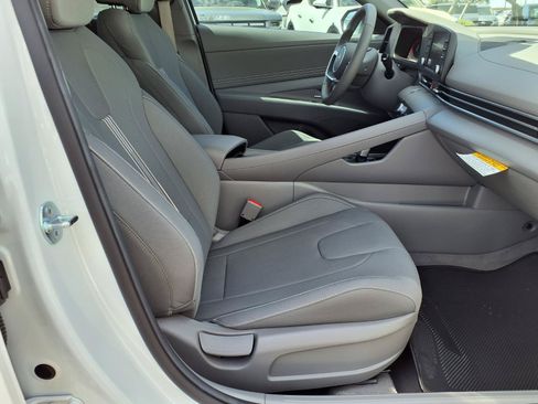 Certified 2026 Hyundai Elantra SEL Sport FWD image 11