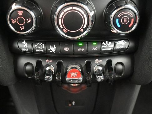 Used 2020 MINI Cooper 2-Door Hardtop FWD image 17