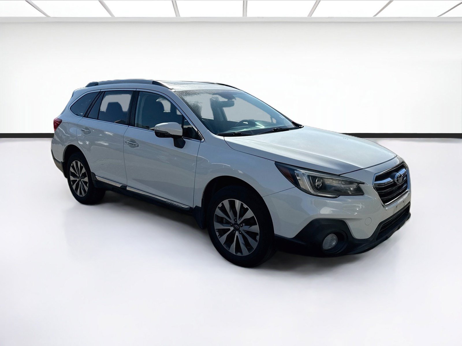 Used 2019 Subaru Outback 2.5i Touring AWD/4WD image 3