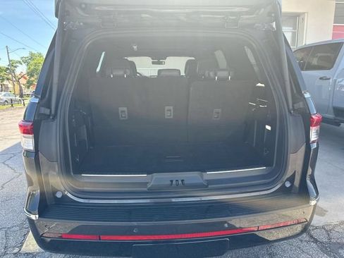 Used 2024 Lincoln Navigator Reserve AWD/4WD image 23