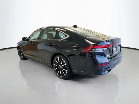 Certified 2025 Honda Accord Touring image 11
