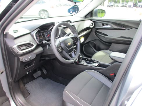 Used 2021 Chevrolet TrailBlazer LS AWD/4WD image 11
